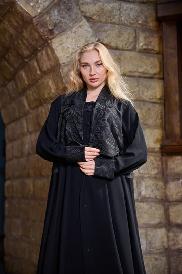 عباية سوداء