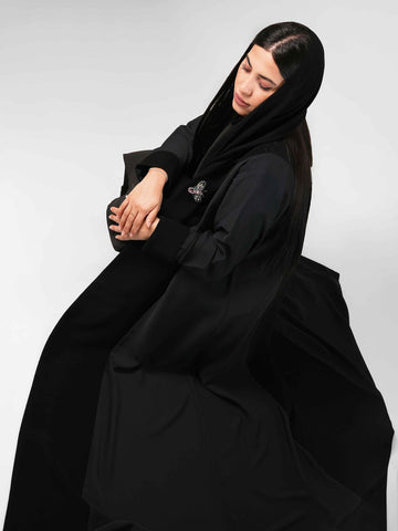 عباية سوداء