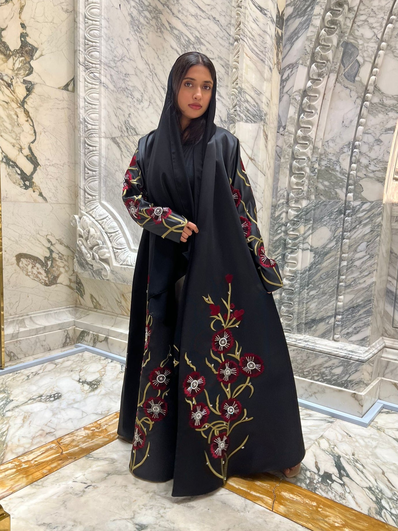 ELEGANT ABAYA